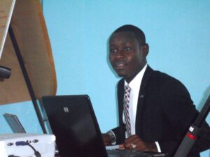 Présentation de mémoire de Eric GUEDENON et Halilath DRAMANE_12050105